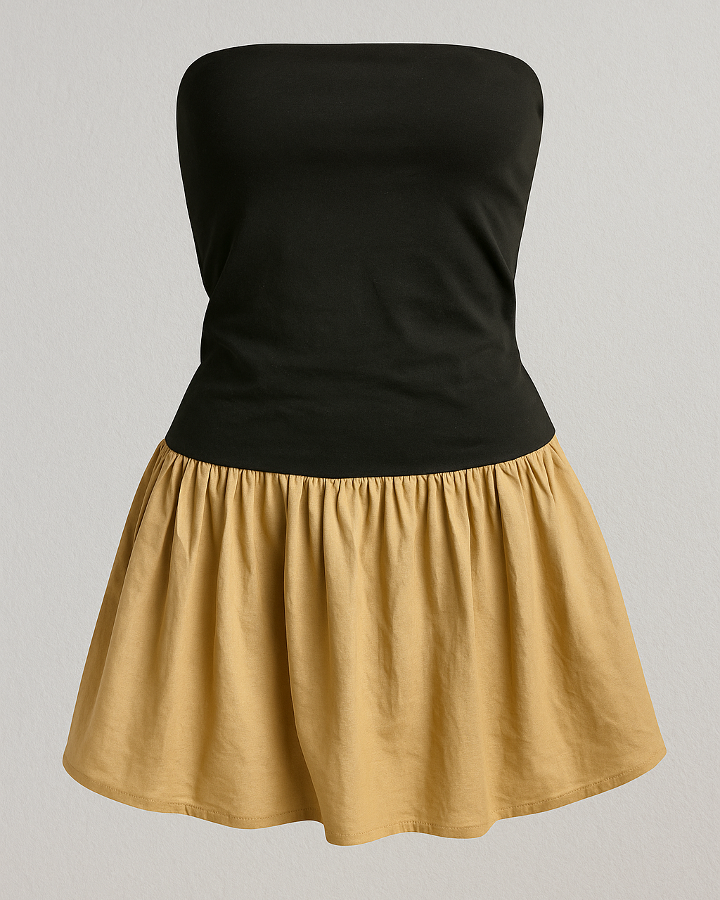 Elowen | Elegant bandeau-top med udstående miniskørt - Khaki - Elowen | Elegant bandeau-top med udstående miniskørt- €25 - {{ product_tags }