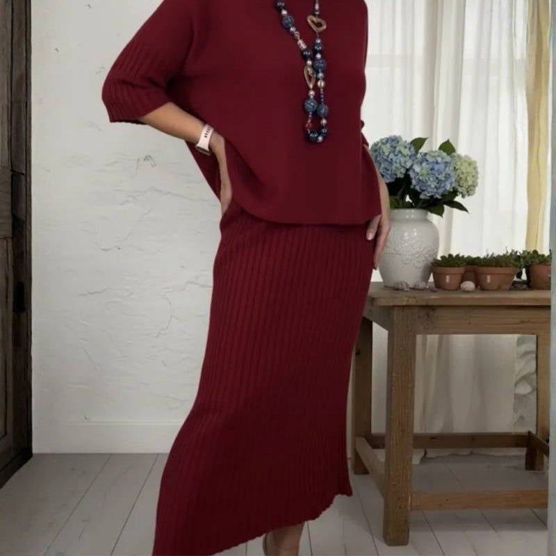 Lynari: Elegant Set for Timeless Style