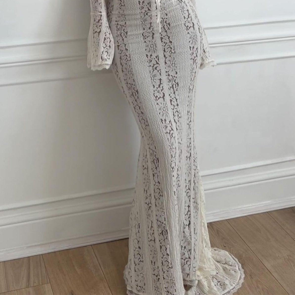 Women's Emily Lace Off-Shoulder Long Dress - Elegant and Stylish