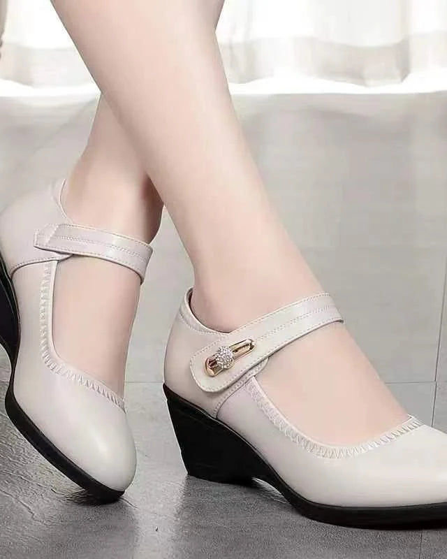 Chic Mid-Heel Comfort Shoes for All-Day Wear - Red