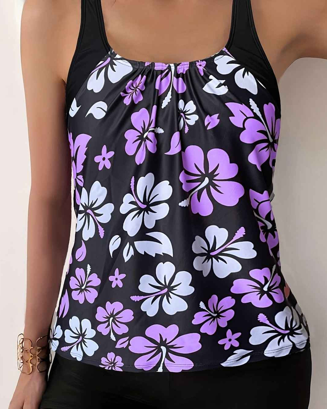Elena Tankini-Set mit Blumenmuster – Lebhafte, schmeichelhafte Strandbademode