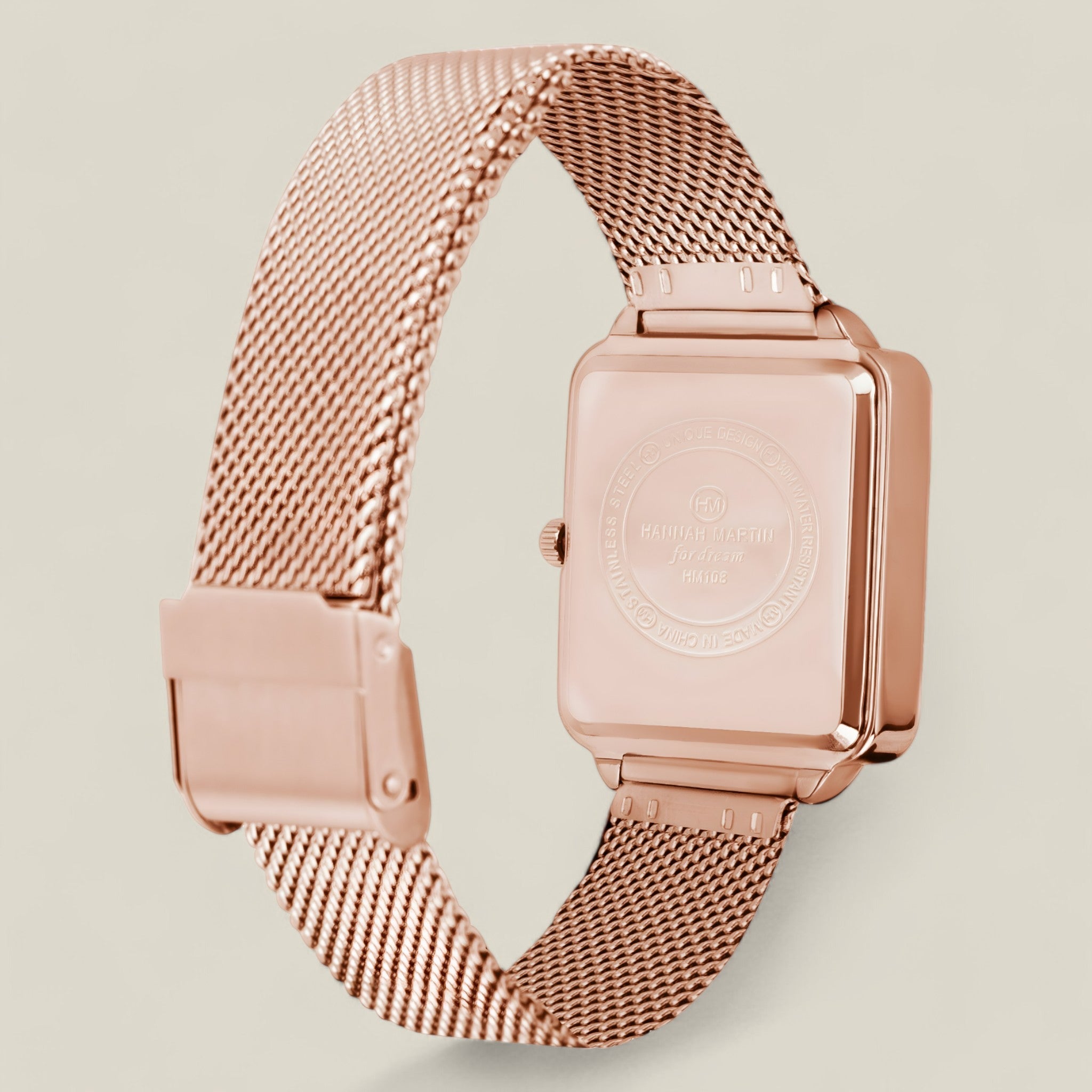 Ava | Montre carrée en or rose - Bracelet en maille tendance