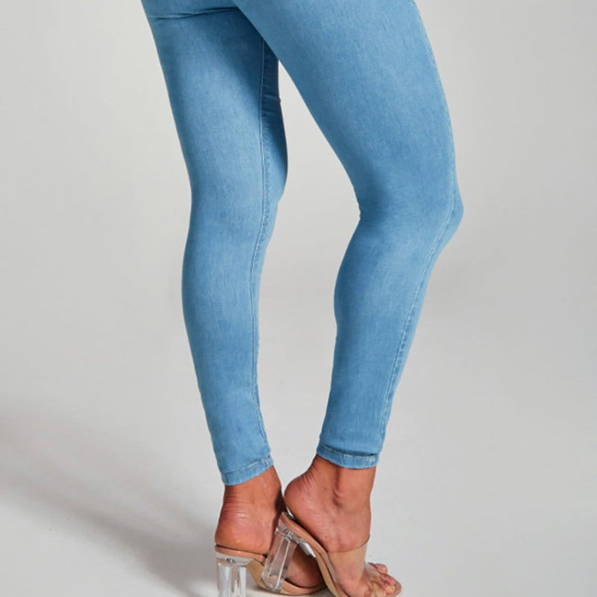 Women's Waisted Skinny Jeans - Sleek, Flattering Fit for Everyday