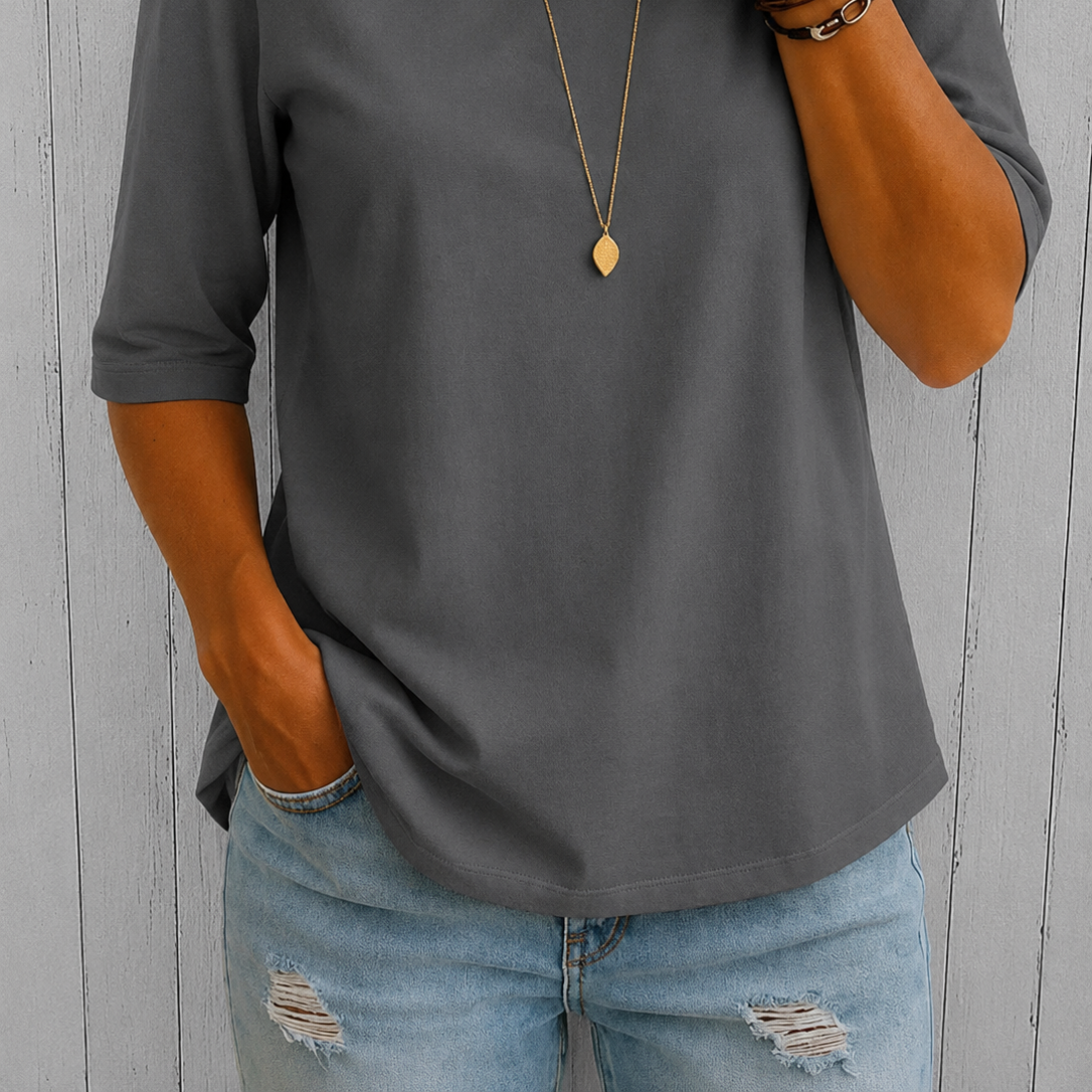 Calvera | Essential Comfort Tee