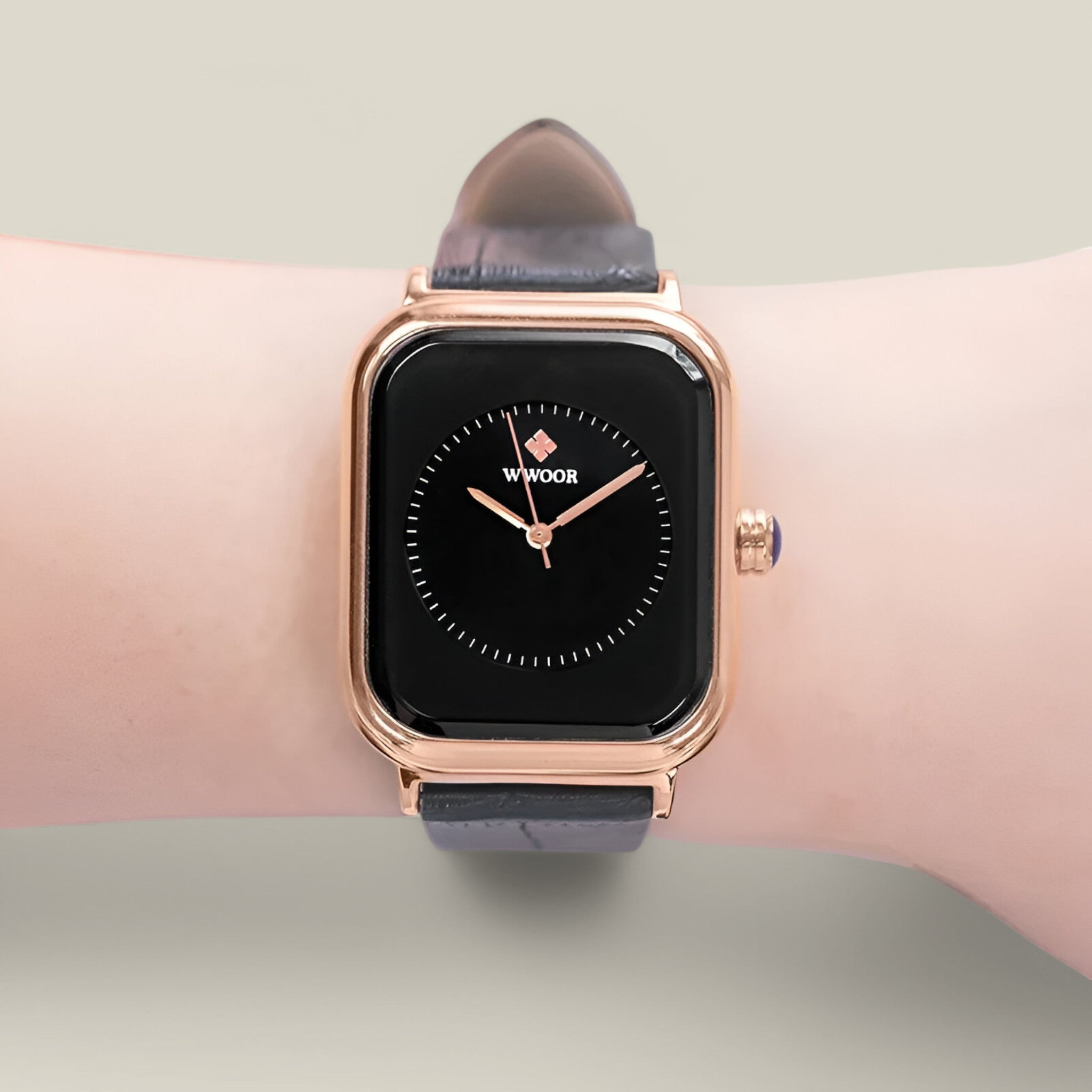 Collette | Montre carrée en cuir
