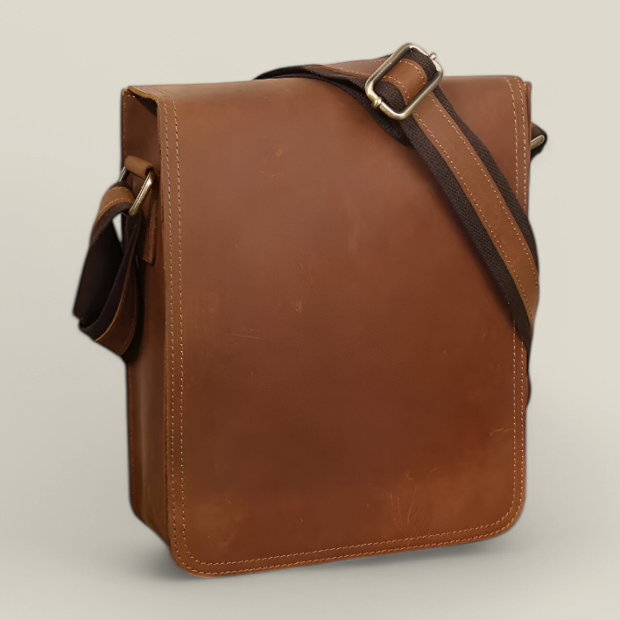 Nolan | Sac à bandoulière à rabat - Pratique et polyvalent