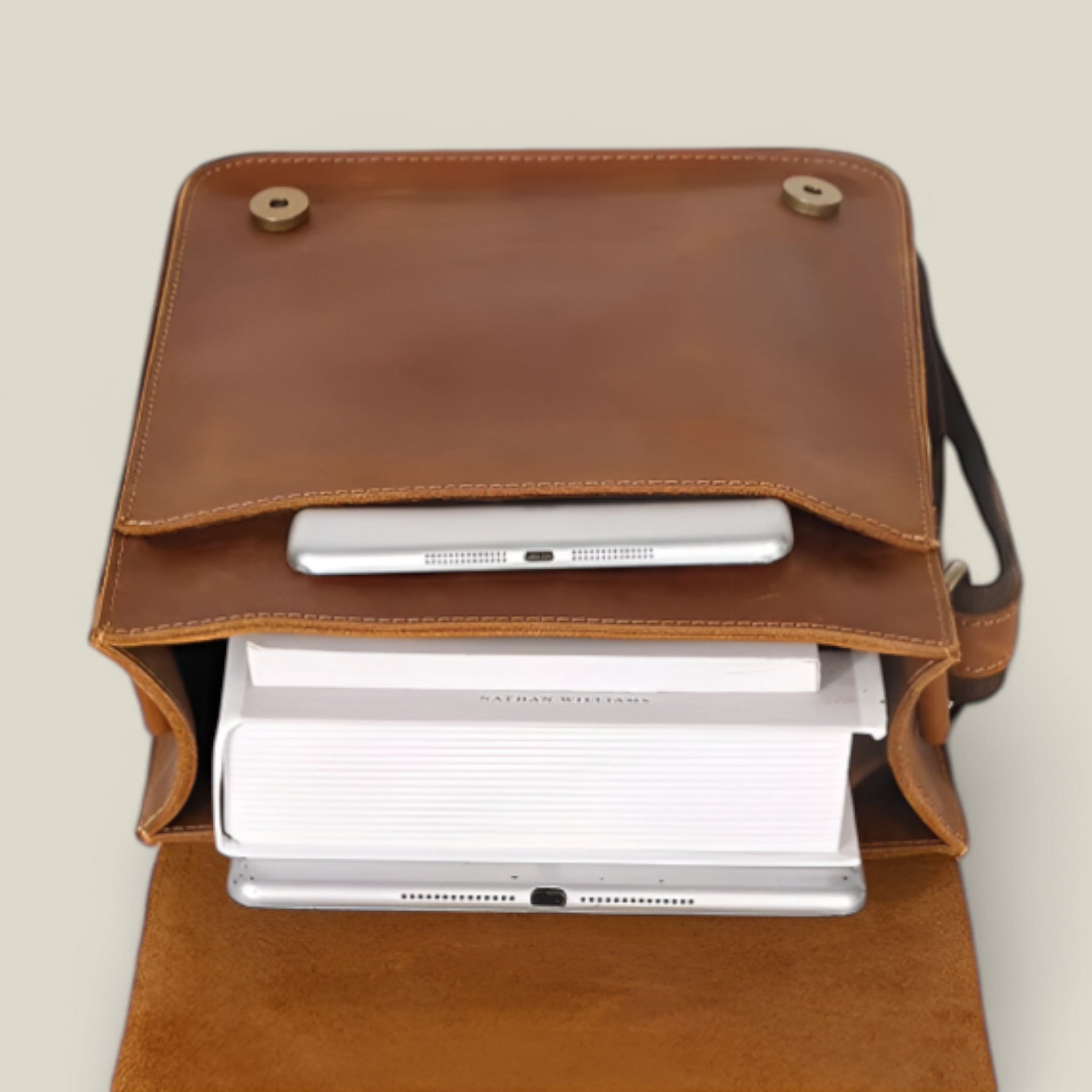 Nolan | Sac à bandoulière à rabat - Pratique et polyvalent