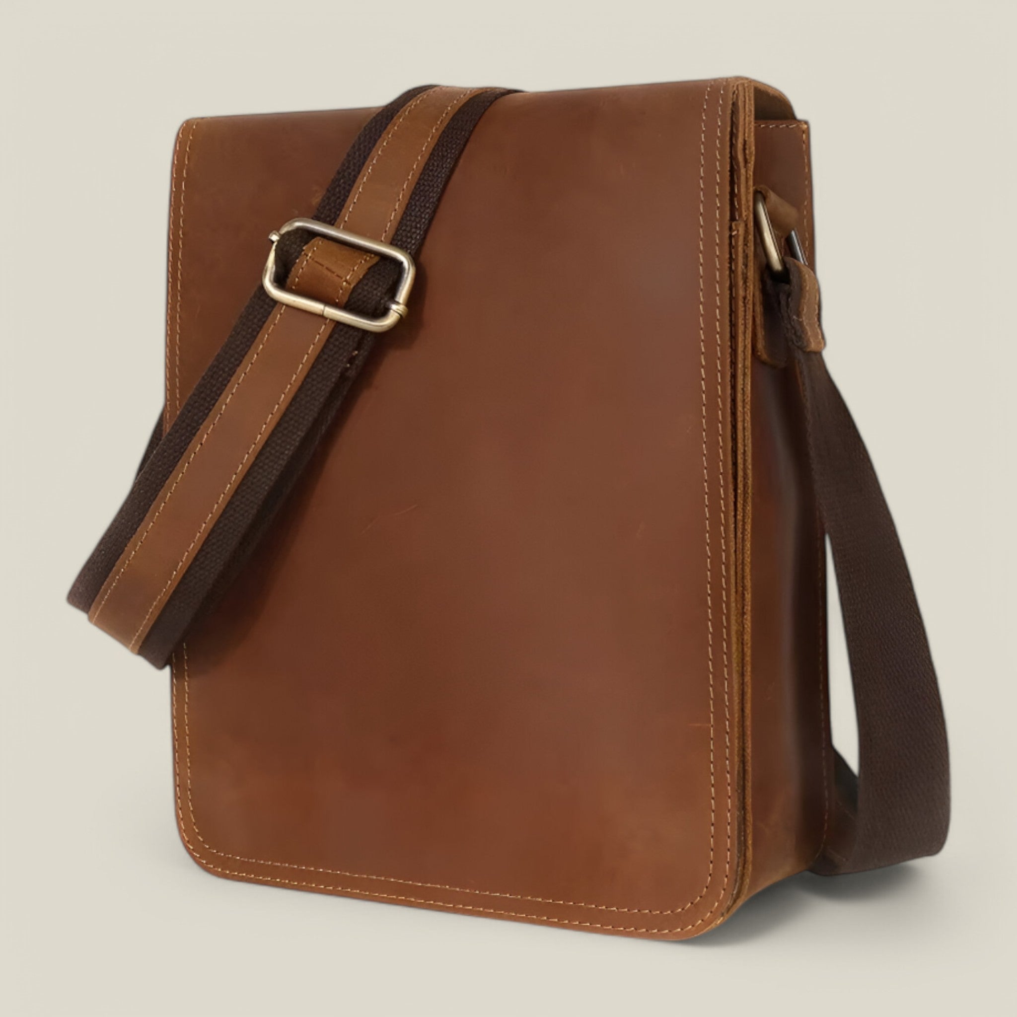 Nolan | Sac à bandoulière à rabat - Pratique et polyvalent