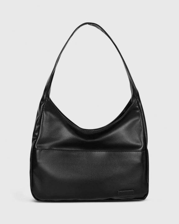 Chic handbag with generous, roomy storage - Brown
