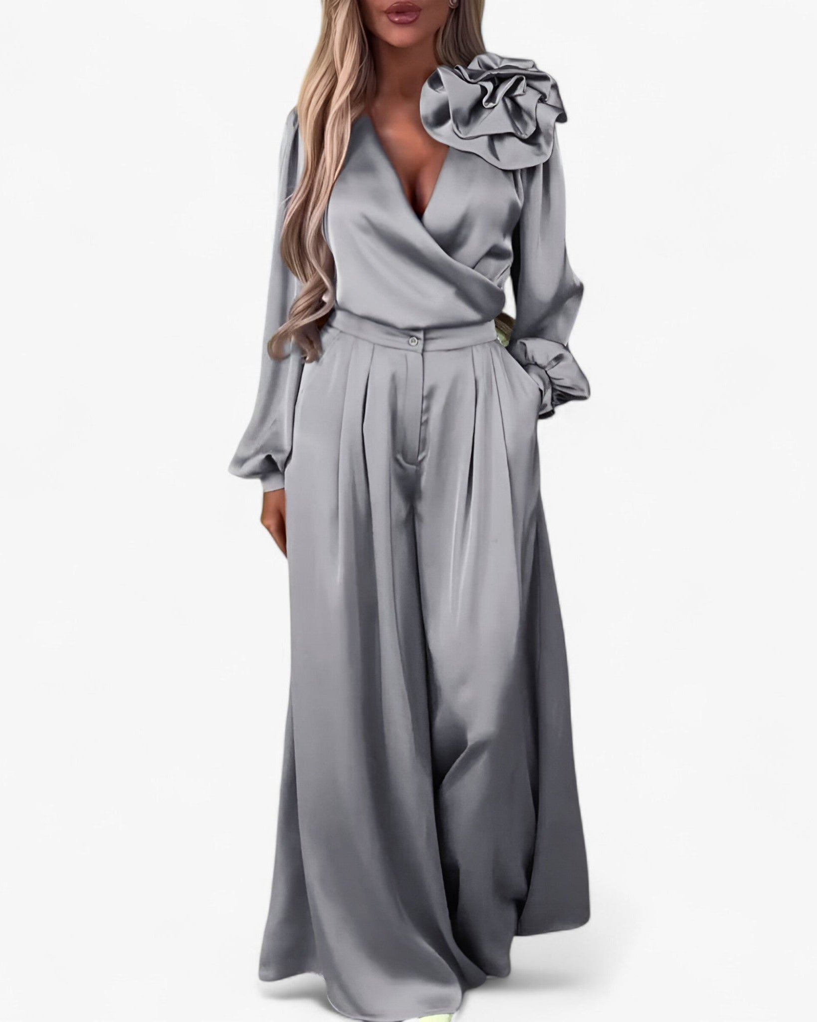 Leona | Kvinders Polyester Sæt med V-hals og Brede Bukser - Grå - Kvinders tøj - {{ product_tags }