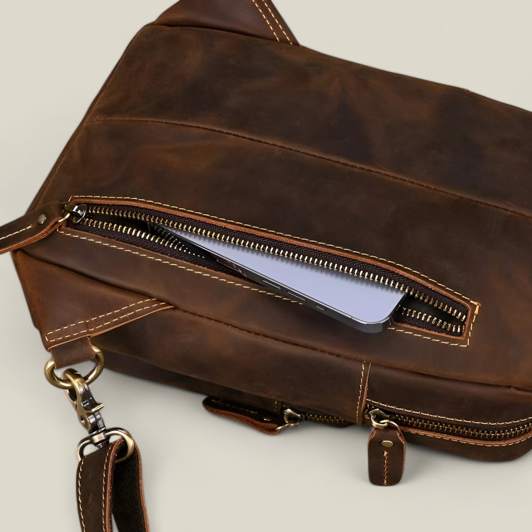 Enzo | Sac de poitrine - Durable et spacieux