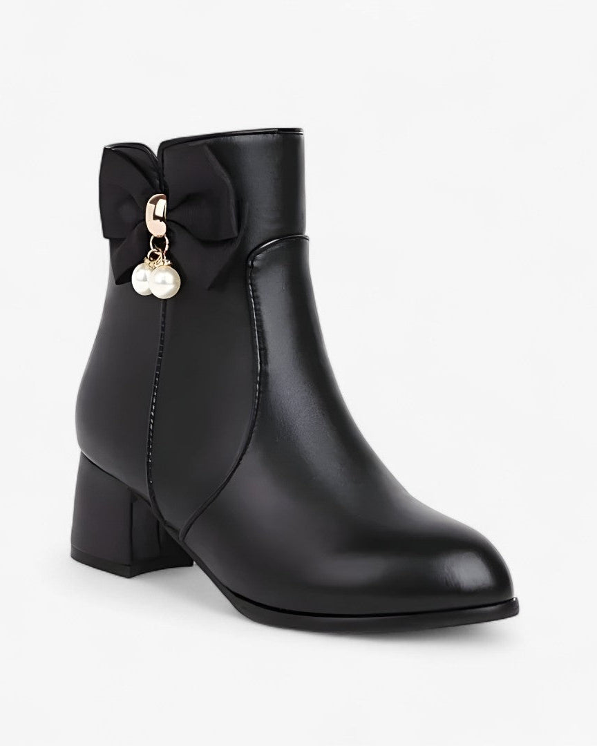 Chic Bow-Accent Heeled Ankle Boots for Plus Sizes - White