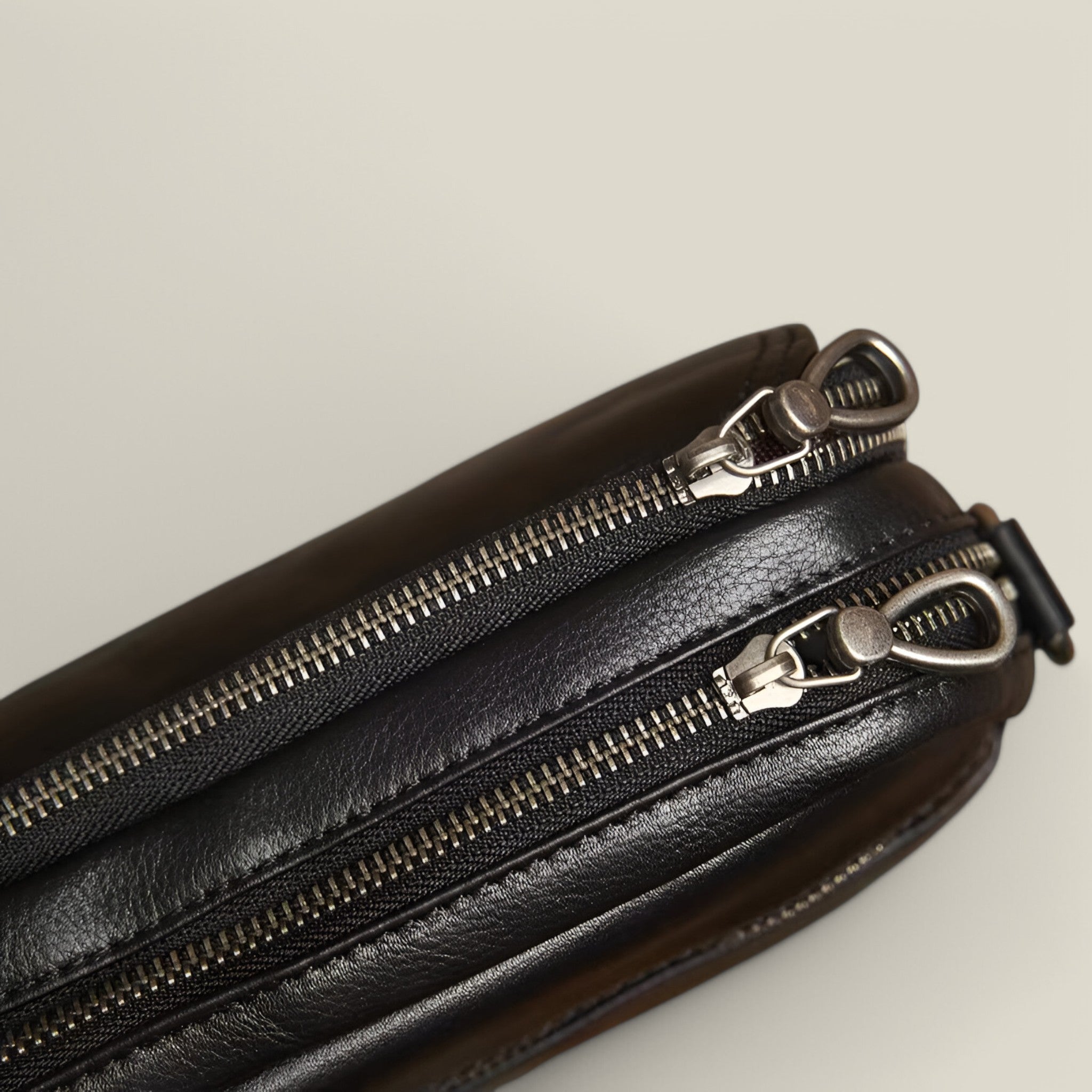 Alfred | Sac à bandoulière - Compact et élégant