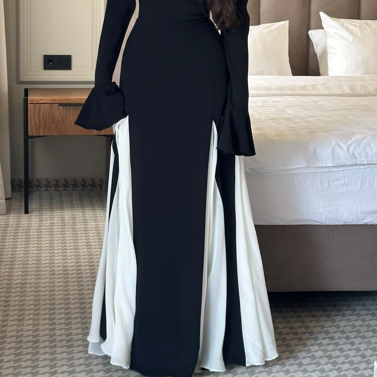 Women's Elegant Black and White Flared Maxi Dress with Long Sleeves
