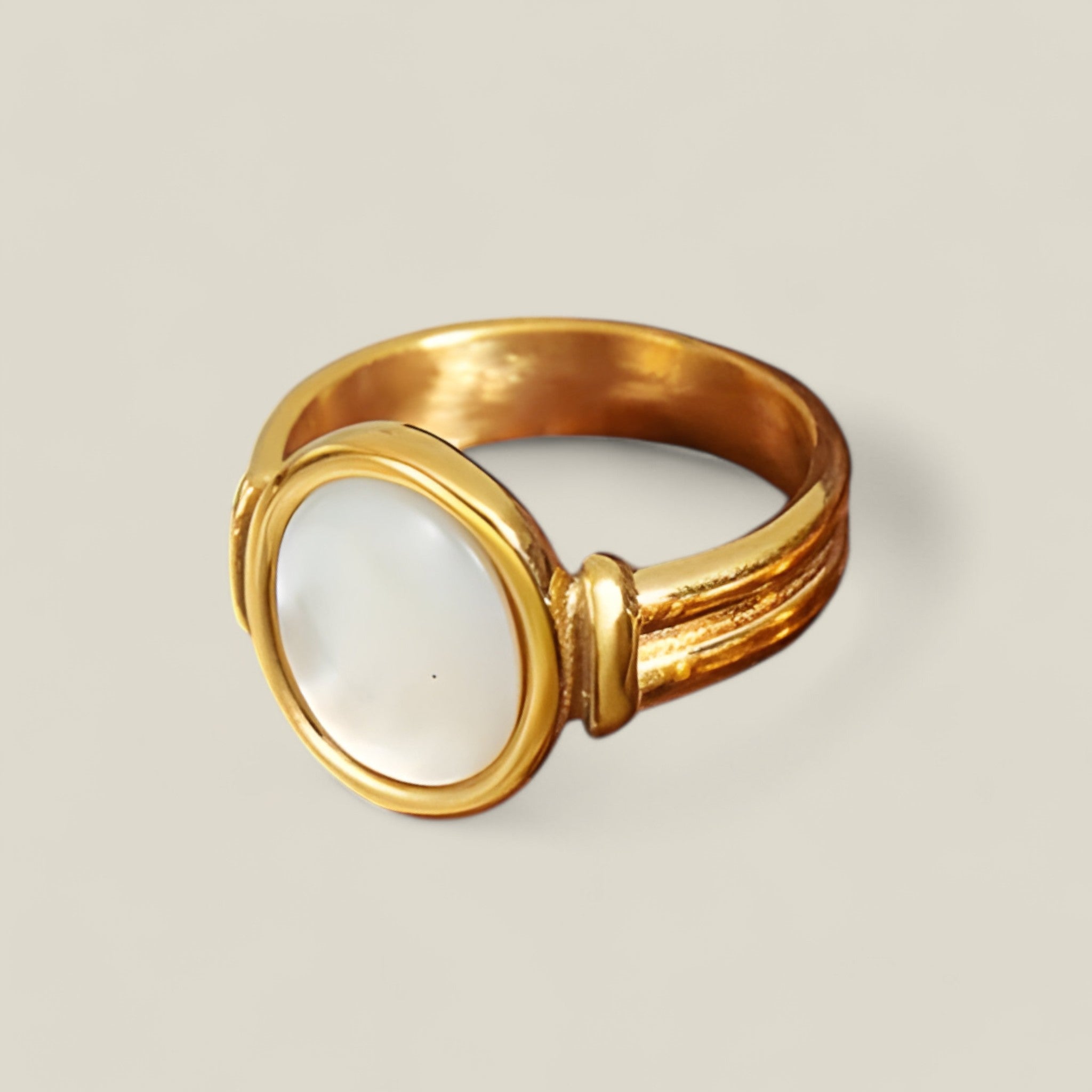 Laura | Bague à anneaux shell - Or