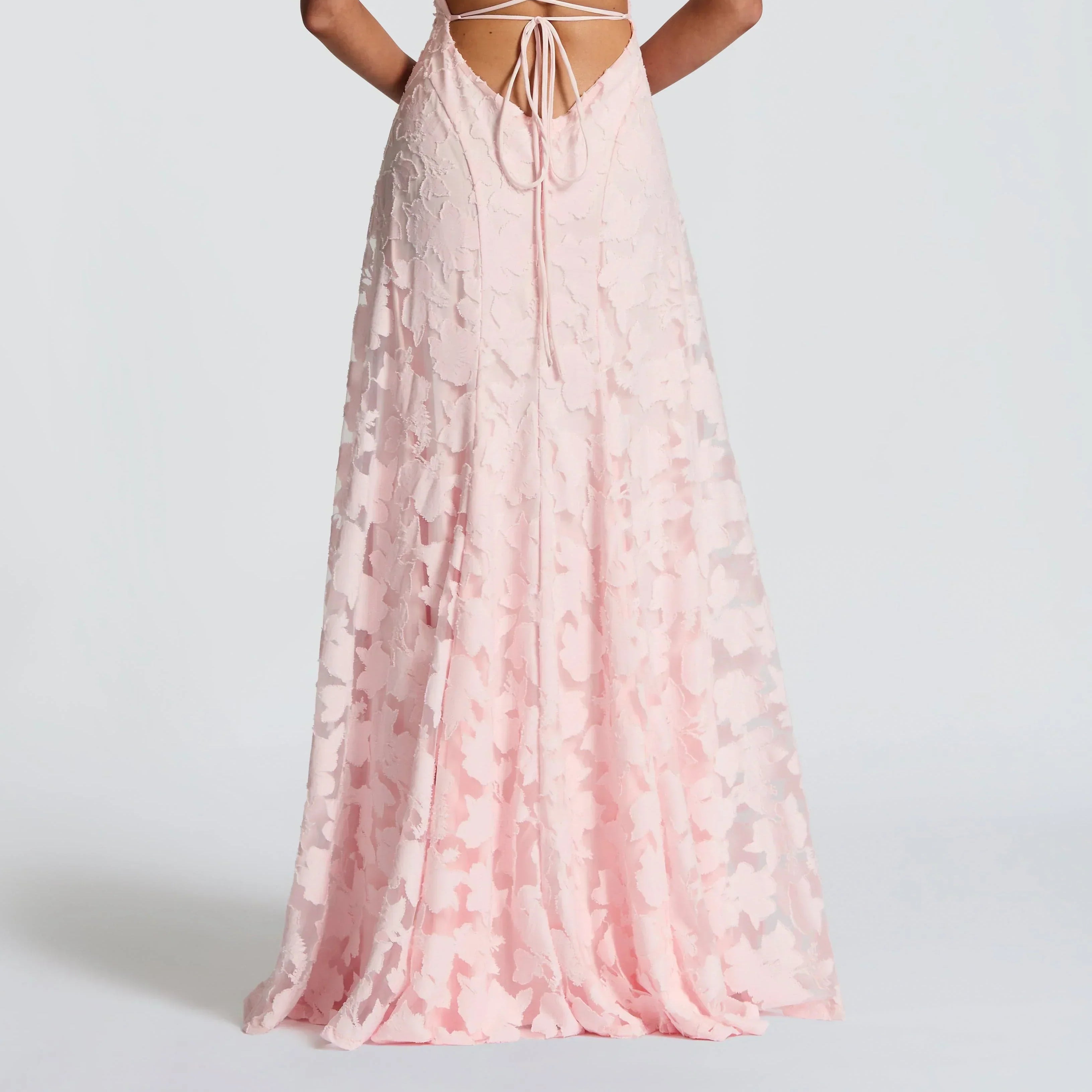 Elegant Lace Corset Long Dress – Timeless Glamour in a Flattering Silhouette