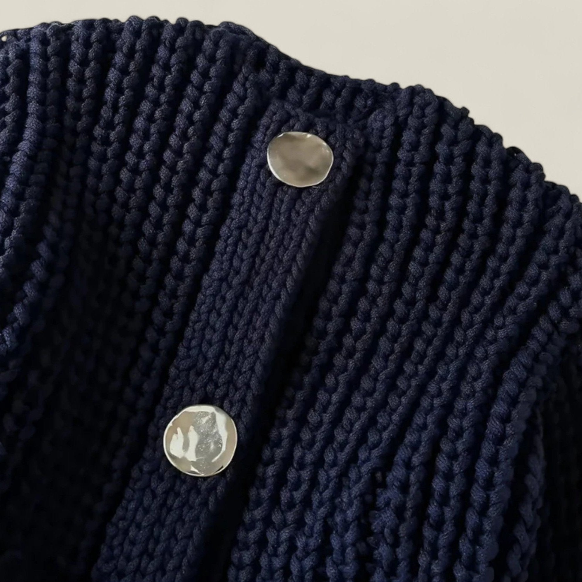 Isabelle | Pull - Pull intemporel et style cardigan