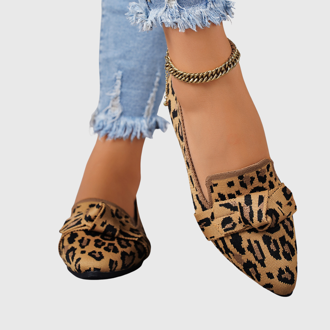 Women's Comfortable Tiger Print Loafers for a Sophisticated Style