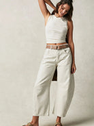 Bold Oversized Jeans – Effortless, Trend-Forward Denim