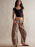 Bold Oversized Jeans – Effortless, Trend-Forward Denim