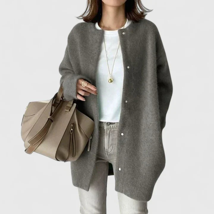 Elegant Cardigan — Classic Comfort & Style