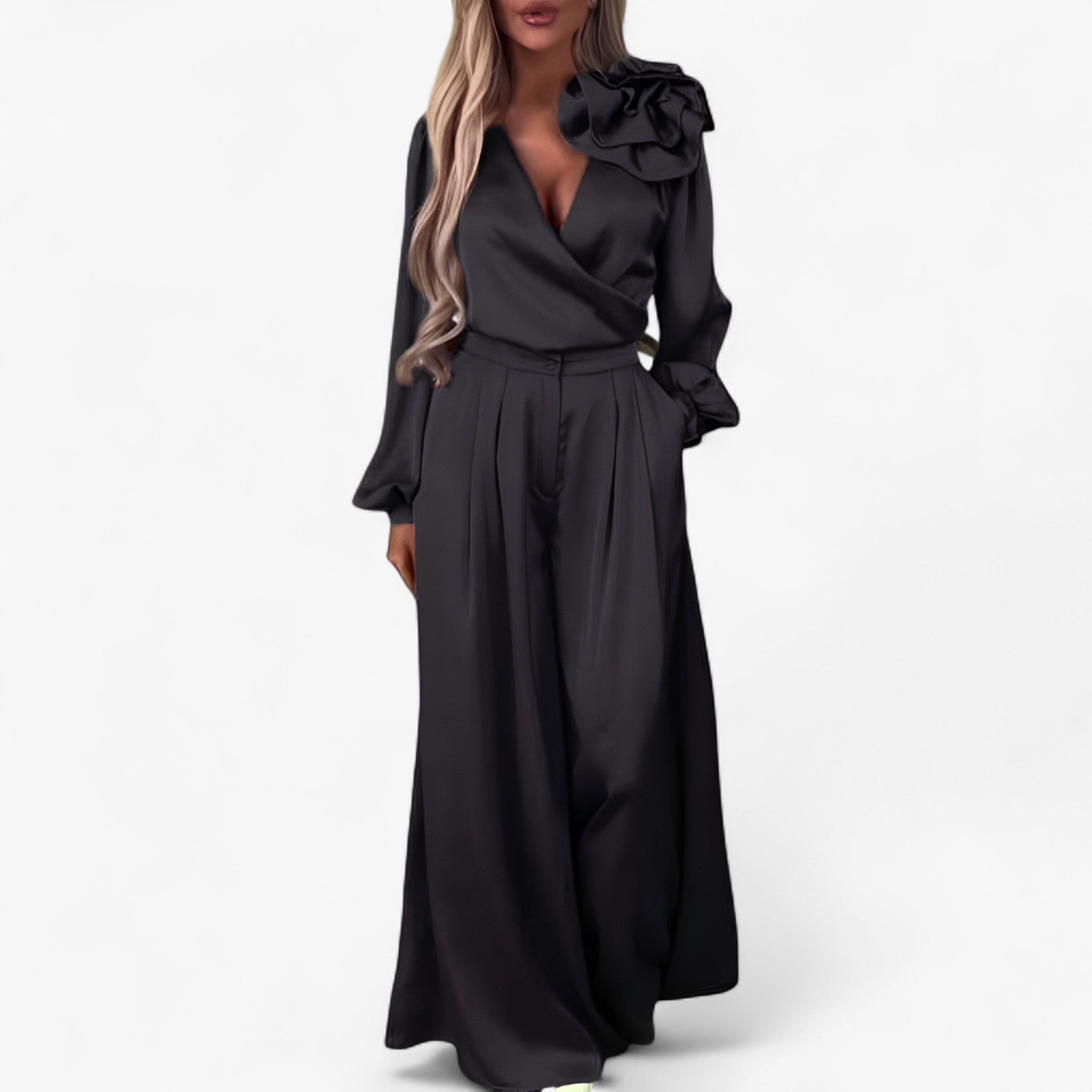 Leona | Kvinders Polyester Sæt med V-hals og Brede Bukser - Sort - Kvinders tøj - {{ product_tags }