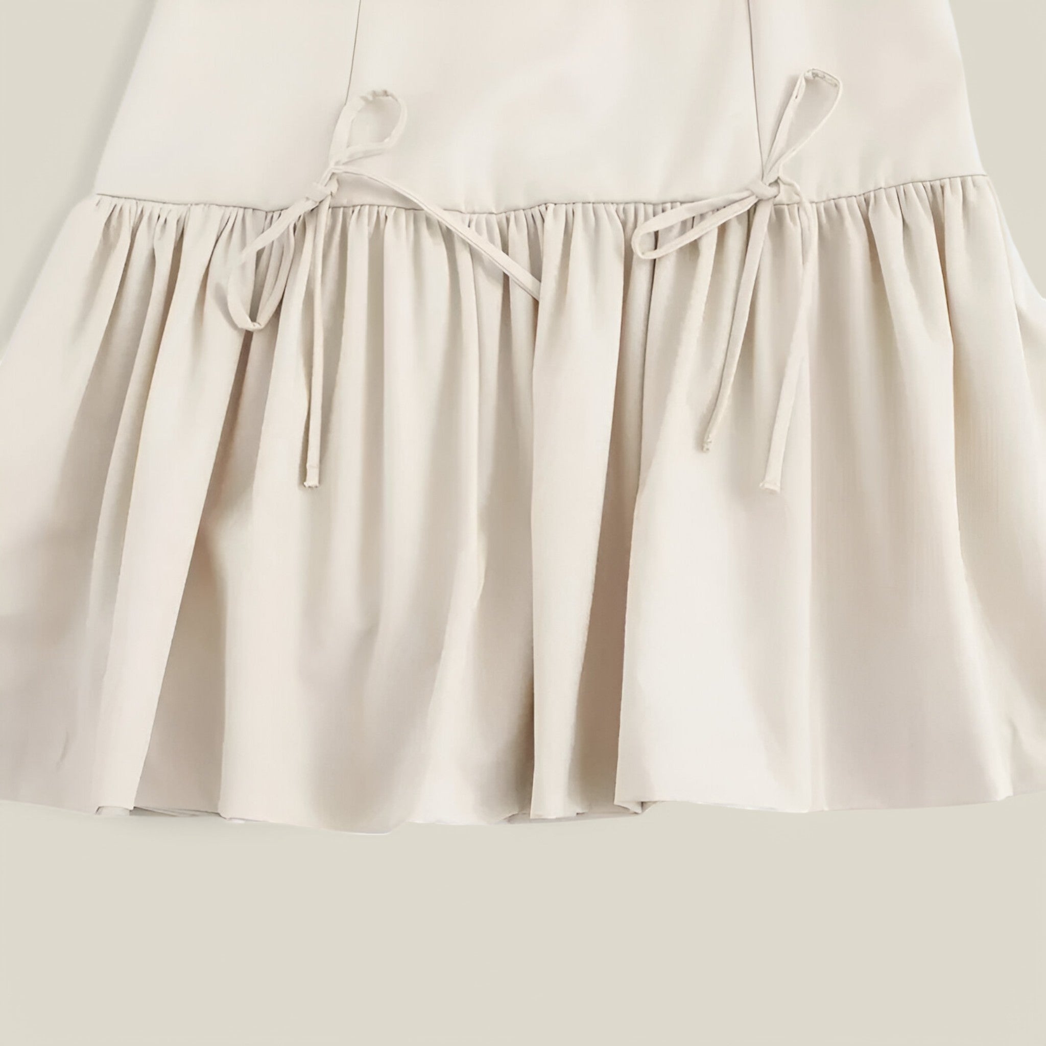 Serena | Mini robe plissée - Tendance et sophistication