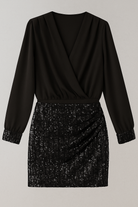 Hollis | Sæt med wrap-bluse og pailletteret miniskørt - Sort-Sort - Hollis | Sæt med wrap-bluse og pailletteret miniskørt- €25 - {{ product_tags }