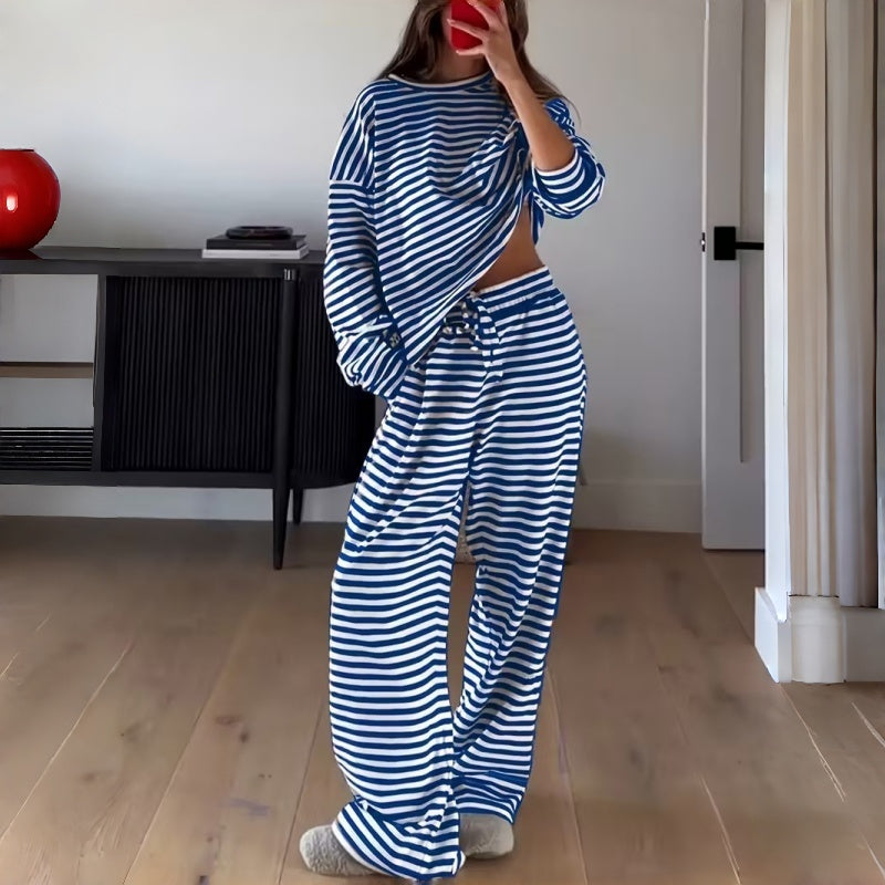 Women's Striped Two-Piece Lounge Set - Cozy Long-Sleeve Homewear for Relaxing at Home